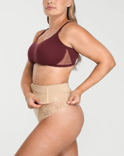 Bare Essentials™ AirSlim® High - Waisted Polka Dot Shaping Thong - Komfortfit Bra