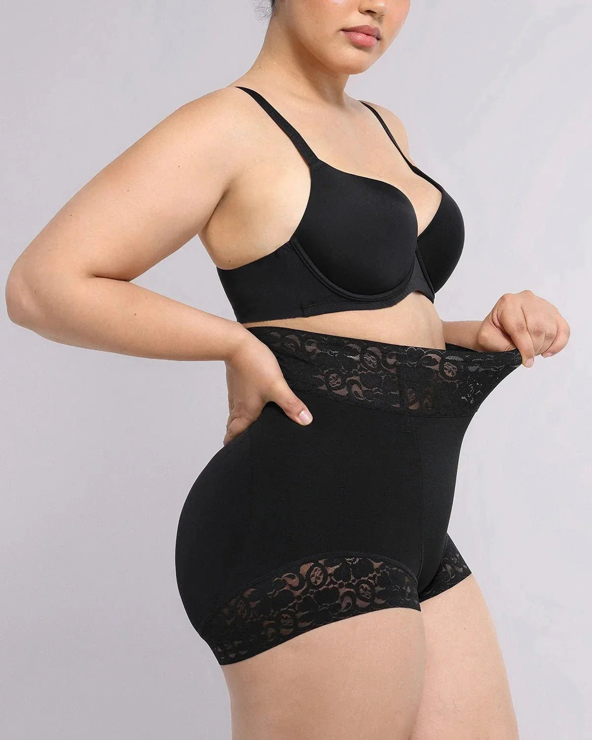 Bare Essentials™ AirSlim® Mid - Rise Shaper Brief - Komfortfit Bra