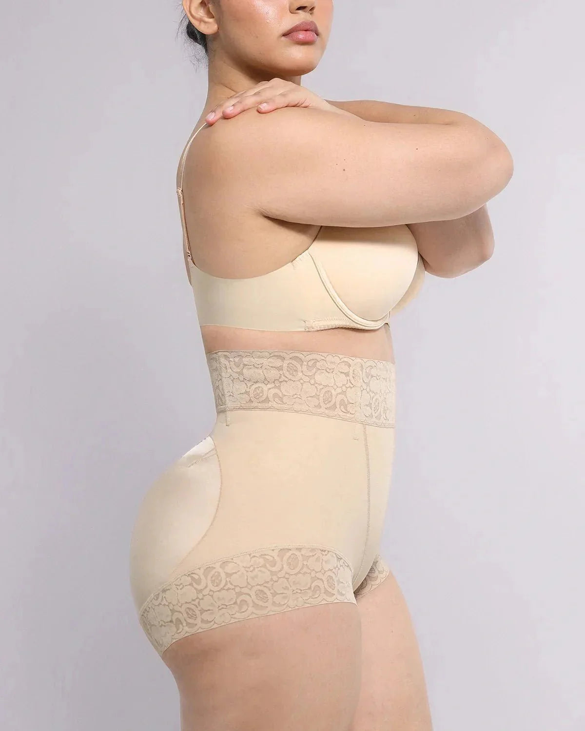 Bare Essentials™ AirSlim® Mid - Rise Shaper Brief - Komfortfit Bra