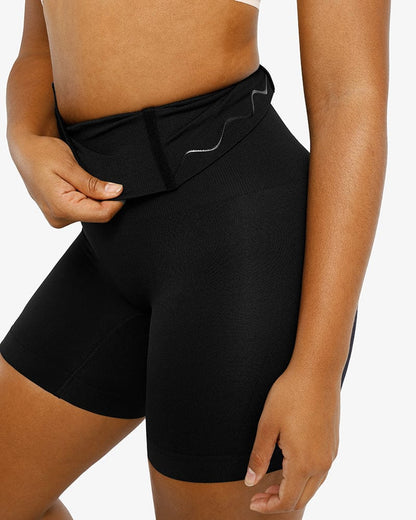 Bare Essentials™ Skin Flow™ Eco Contour Seamless Thong - Komfortfit Bra