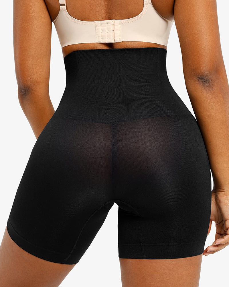 Bare Essentials™ Skin Flow™ Eco Contour Seamless Thong - Komfortfit Bra