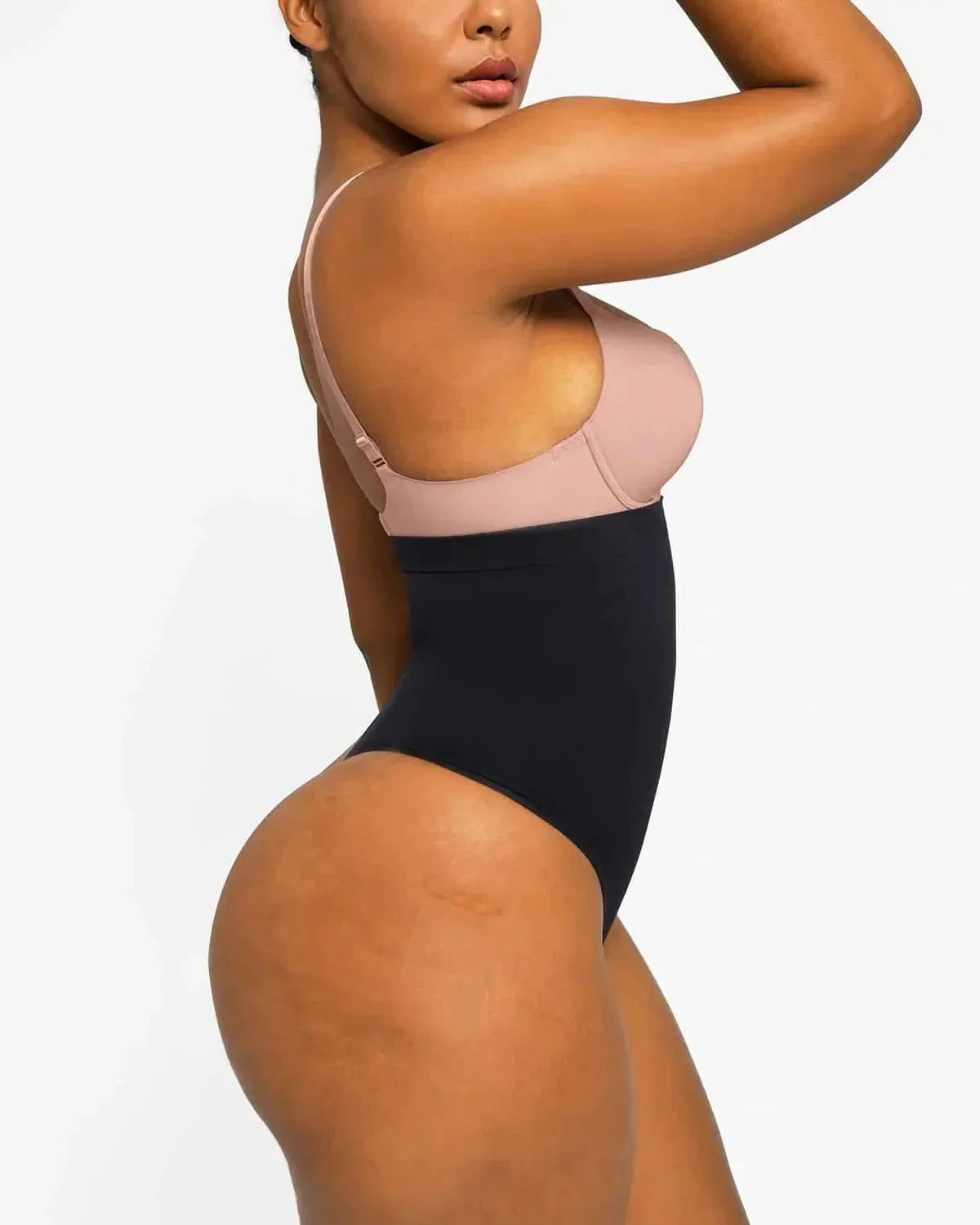 Bare Essentials™ Skin Flow™ Eco Contour Seamless Thong - Komfortfit Bra