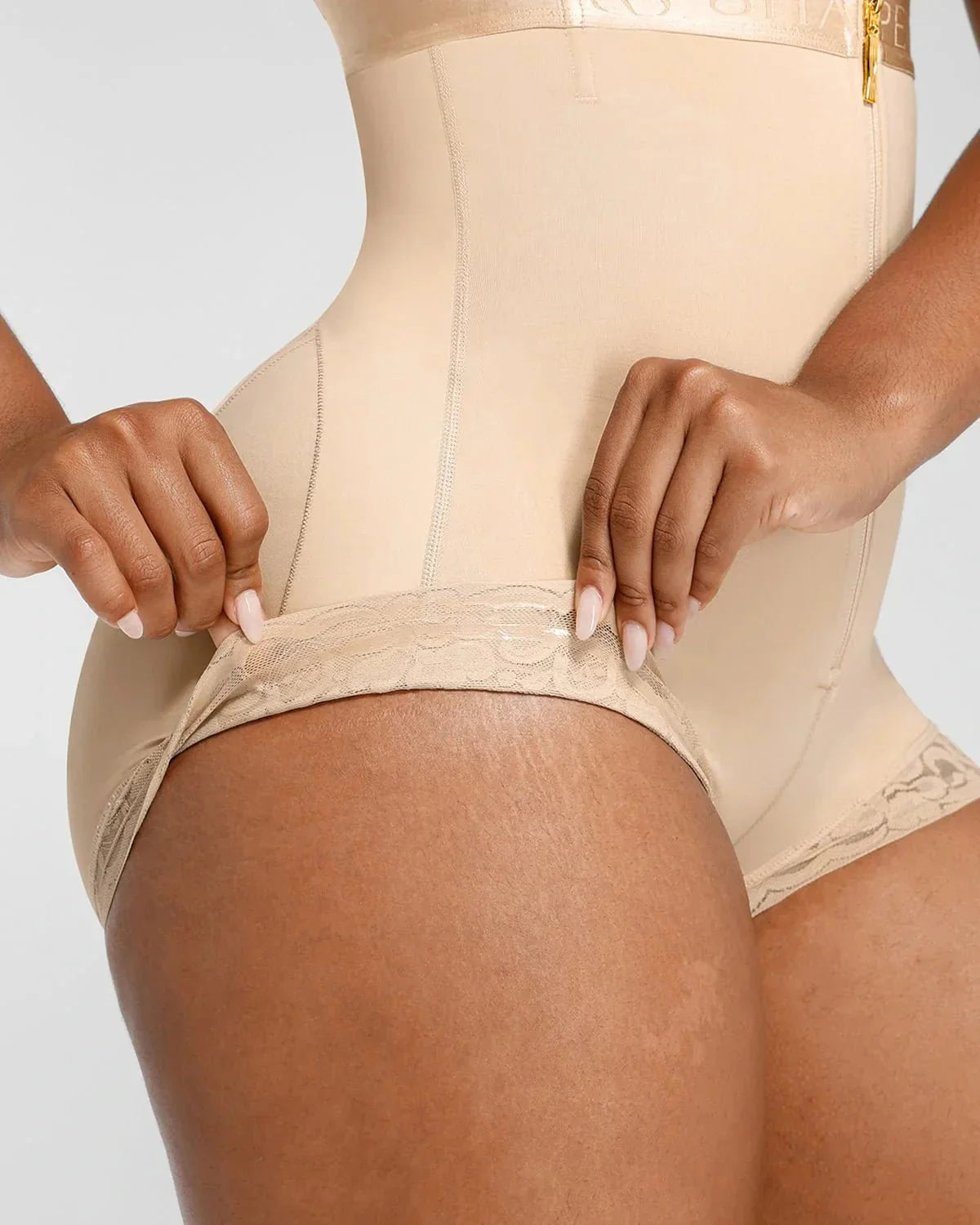 BOOT - YEAH™ AirSlim® Open Bust Shaping Brief - Komfortfit Bra